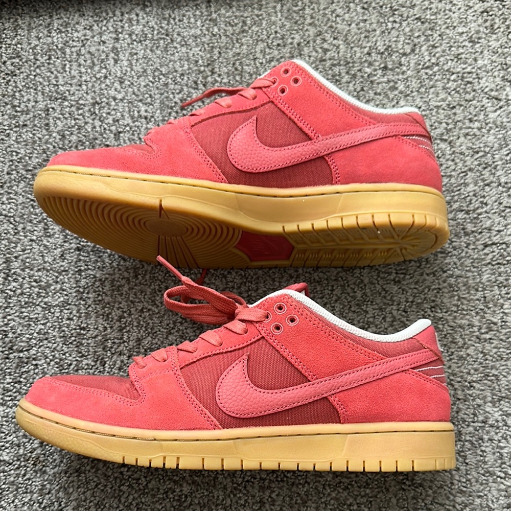Nike SB Dunks Coral
